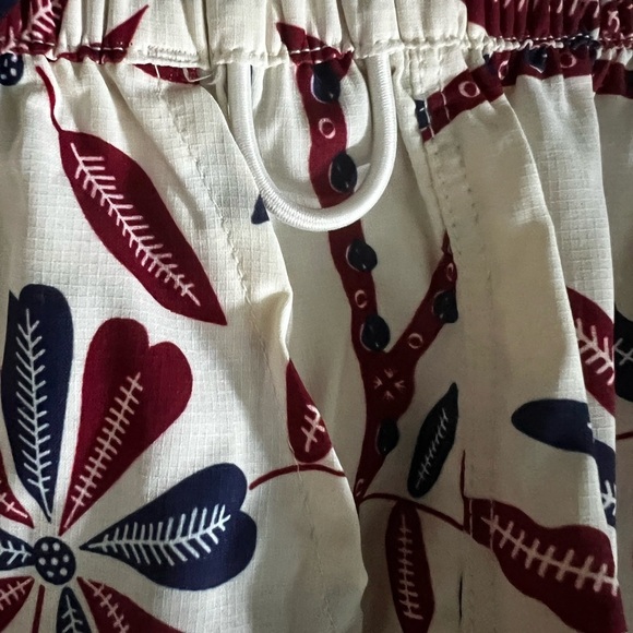 OUTDOOR VOICES Floral Print Women's Athletic Shorts Size Small - Picture 12 of 12